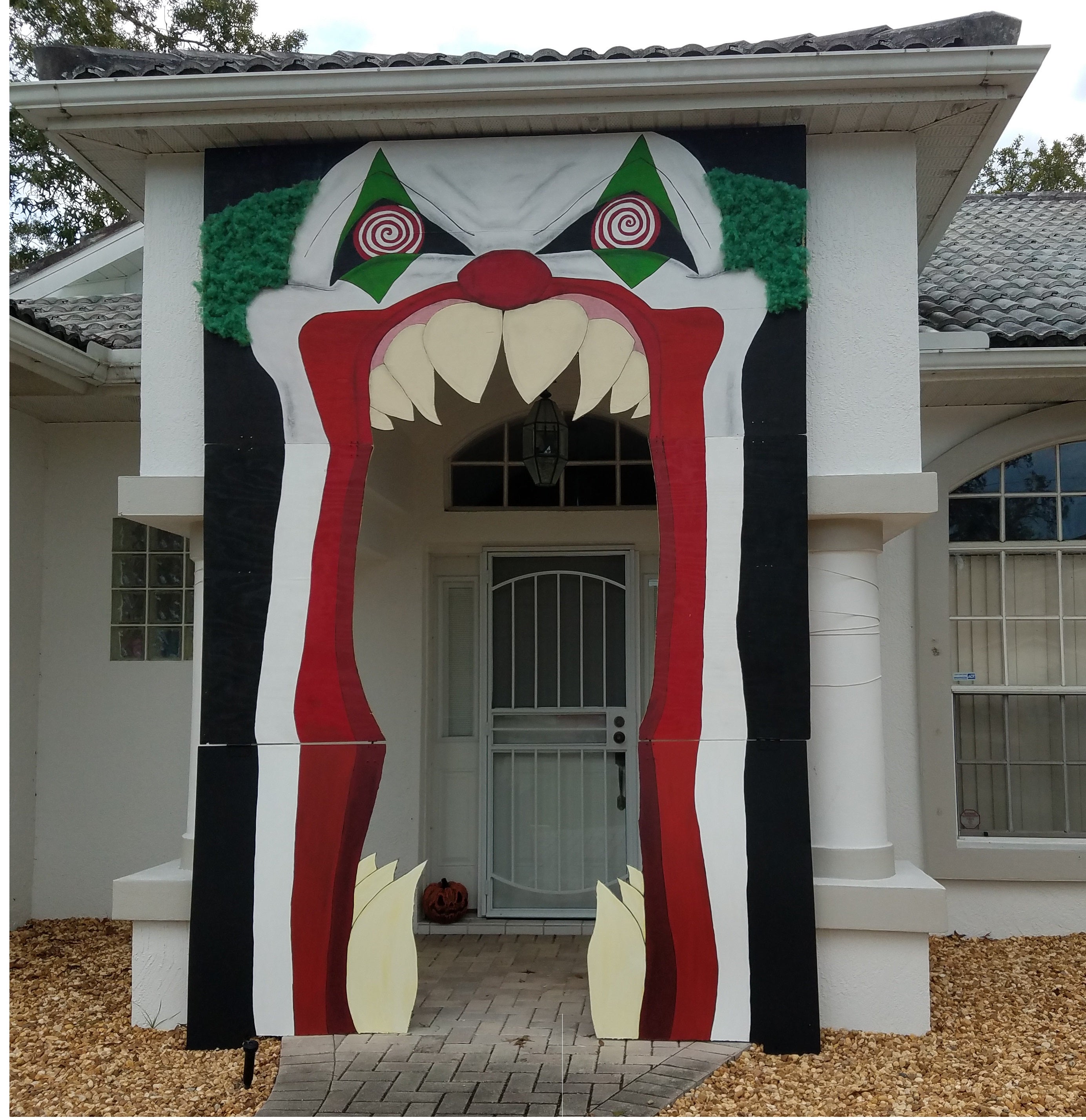 DIY Clown mouth entrance: how to secure better? | Halloween Forum